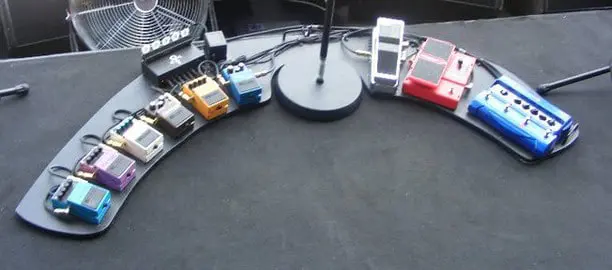 Guitar rig and gear associated with Prince-era chorus tones
